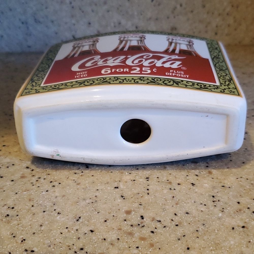 Coca Cola Toothbrush Holder - Picture 6 of 6